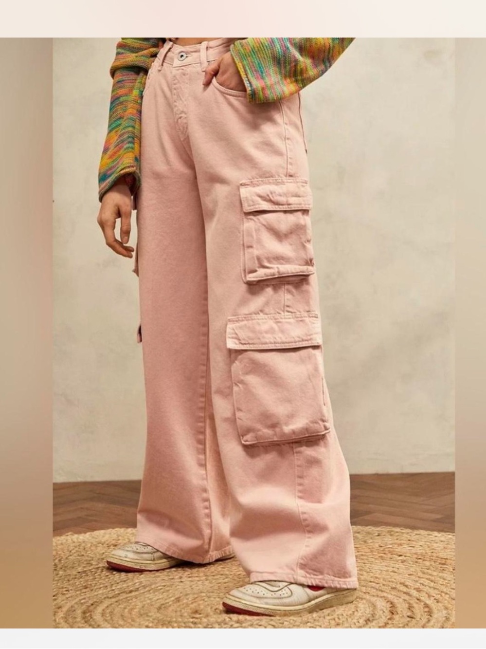 Ragged Wide-Leg Cargo Jeans in Light Pink - Women